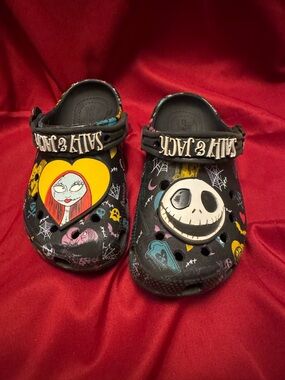 EUC! Toddler Unisex Nightmare Before Christmas Crocs. Size 11 Toddler